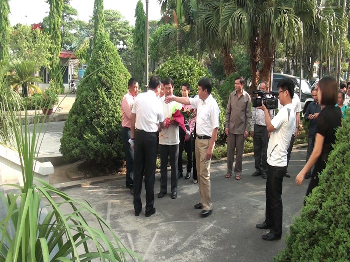 Lãnh đạo tỉnh và nước Lào thăm Công ty